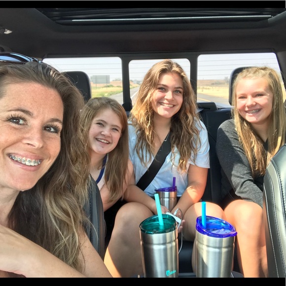 Meet your Posher, Trinity - Picture 1 of 1